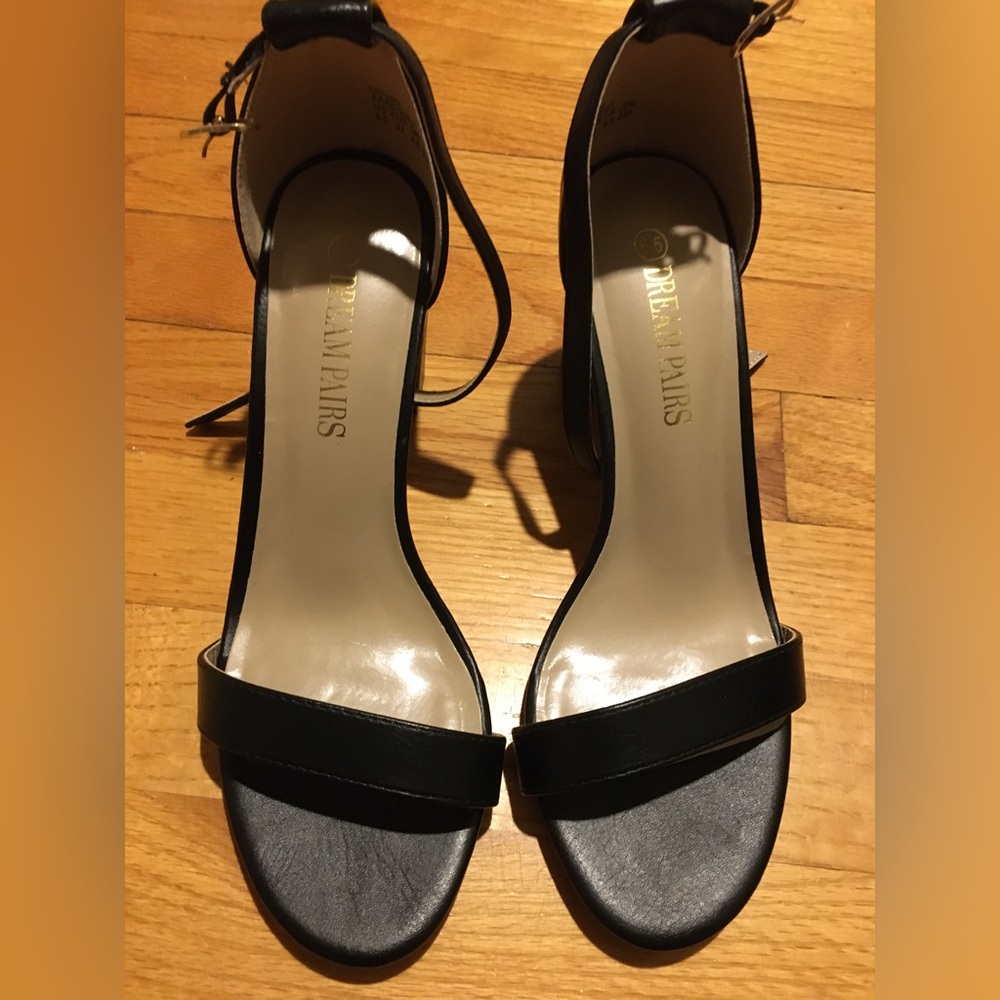 Dream Pairs Black Chunky Heeled Sandal